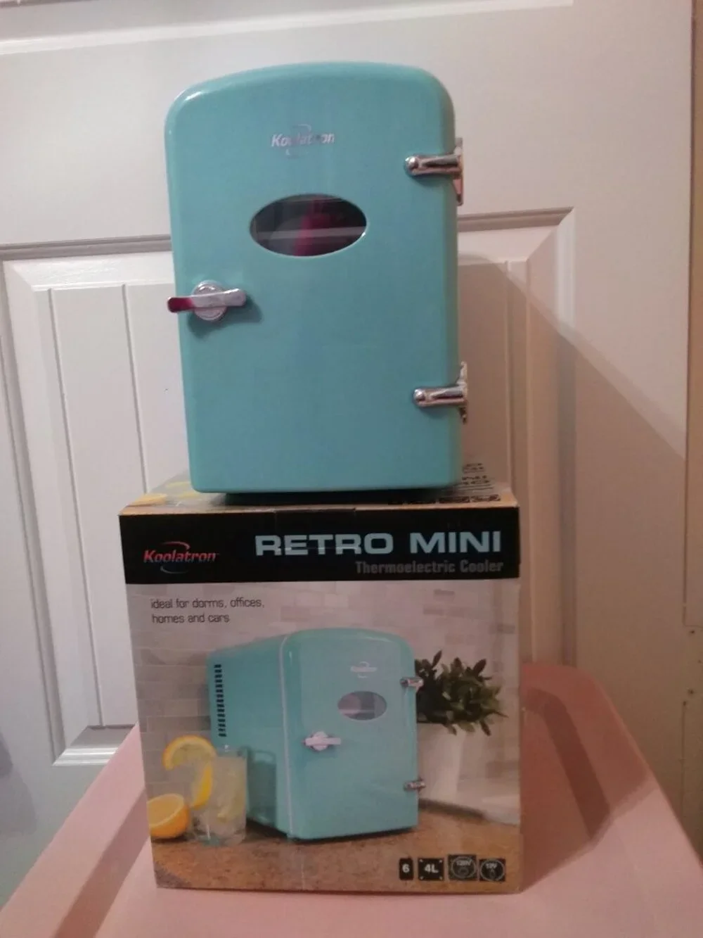 Koolatron Mini Retro Refrigerator